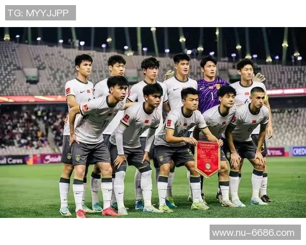 年轻足球明星崭露头角未来可期新一代球员的崛起与挑战 年轻足球明星崭露头角未来可期新一代球员的崛起与挑战